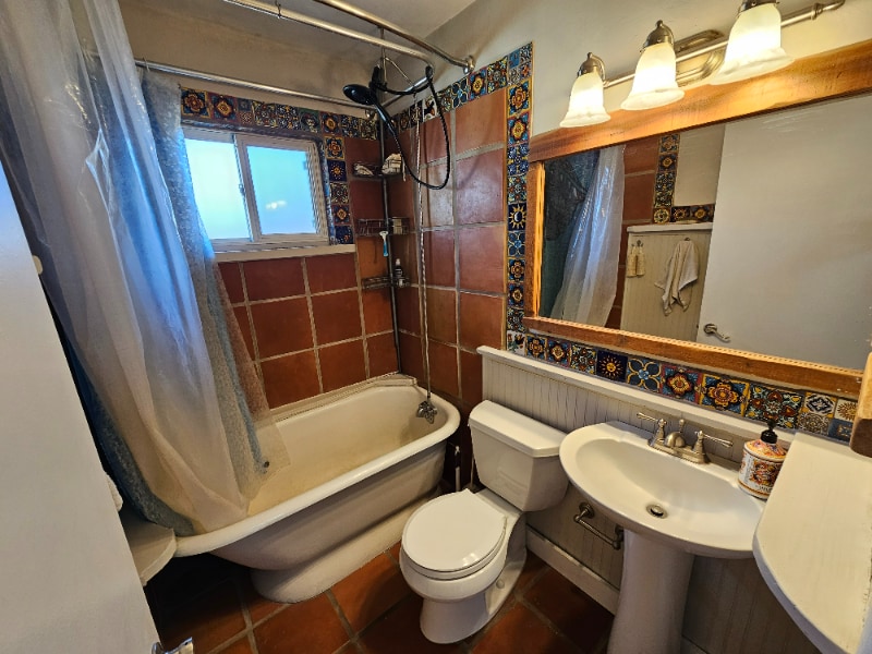 Building Photo - 880 35th St