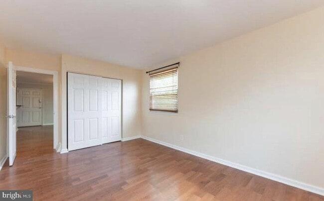 Building Photo - 10869 Harrow Rd