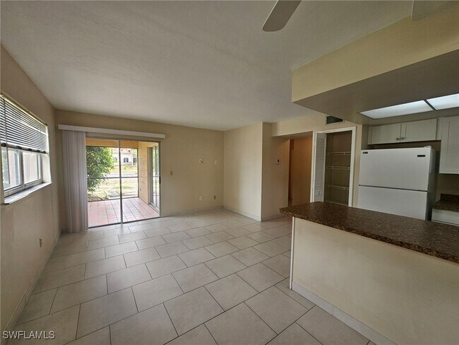 Building Photo - 4030 Coronado Pkwy