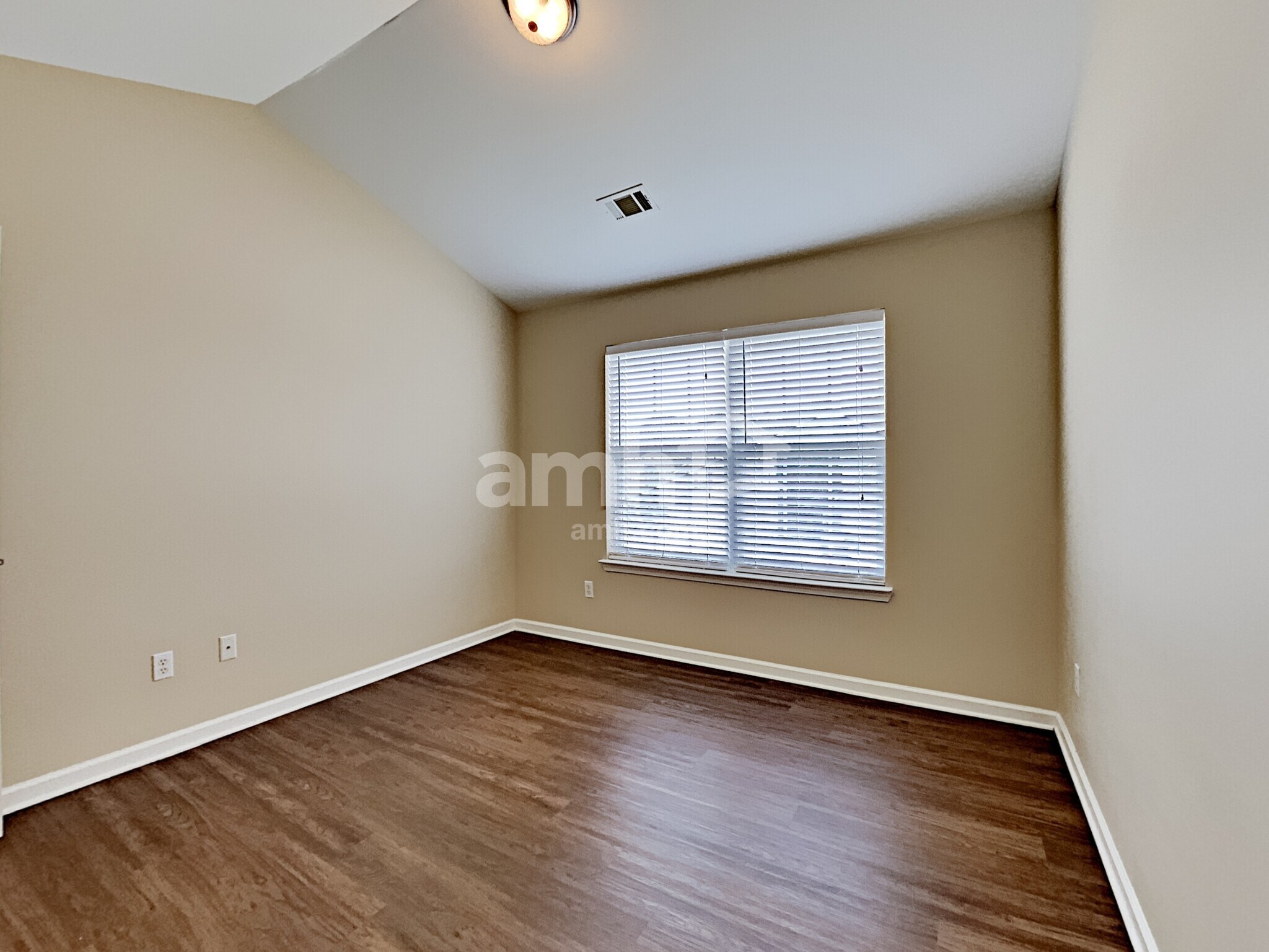 Building Photo - 235 Hudson Rdg