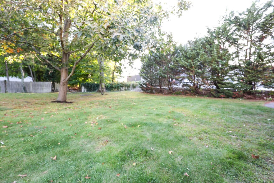 Building Photo - 370 Franklin St