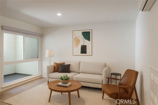 Building Photo - 251 N Oakland Ave