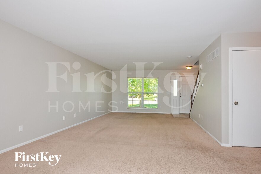 Building Photo - 78 Fawn Oaks Dr