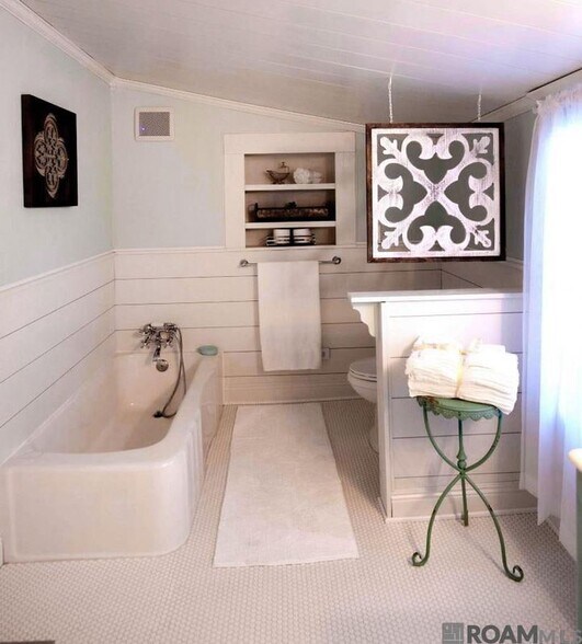 Building Photo - 1228 Mississippi St