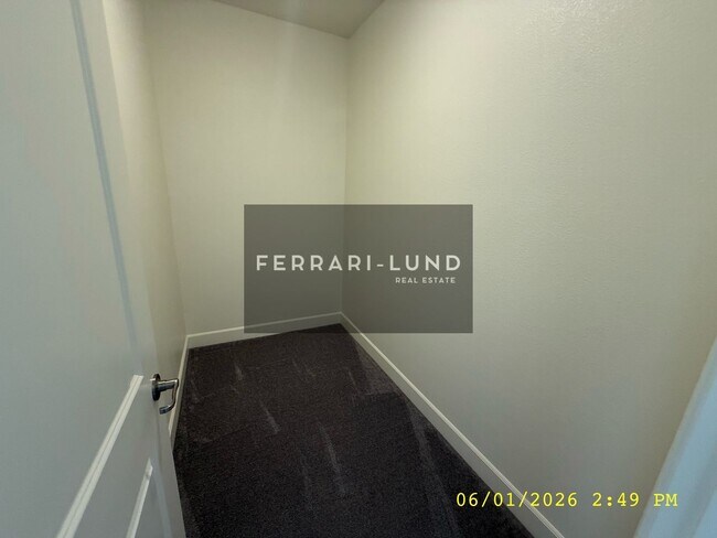Building Photo - ?? Newer 4 Bedroom Home with 2,367 Sq. Ft. of Living Space! - Kay DeAlba property!! ??