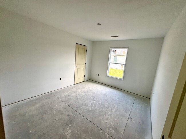 Building Photo - Newly Built 3 Bedroom Duplex in Irvine Acres!