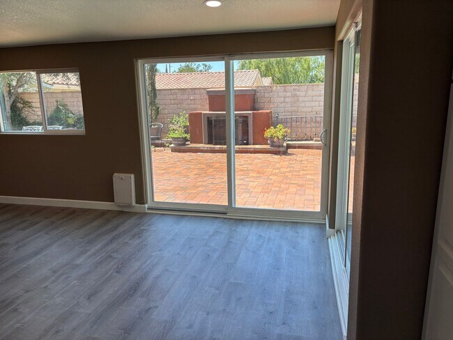 Building Photo - Spectacular-Remodeled 4-Bedroom Home with Pool, Spa, + 600 sqft Bonus Space in lovely Sylmar neig...