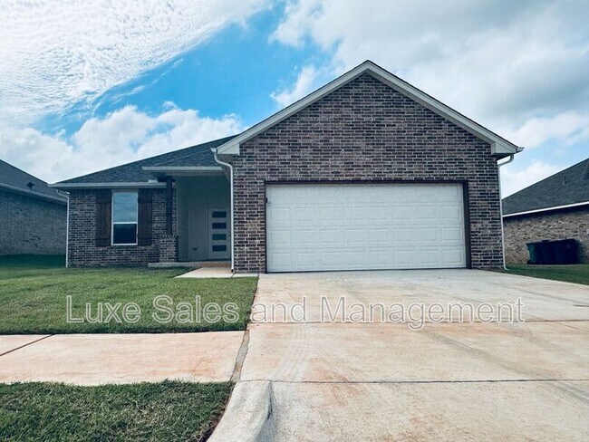 Primary Photo - 16305 Villa Valeria Way