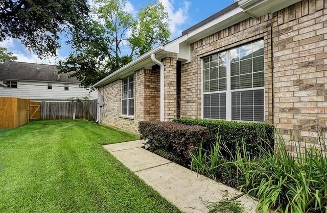 Building Photo - 2034 Marchwood Manor Dr