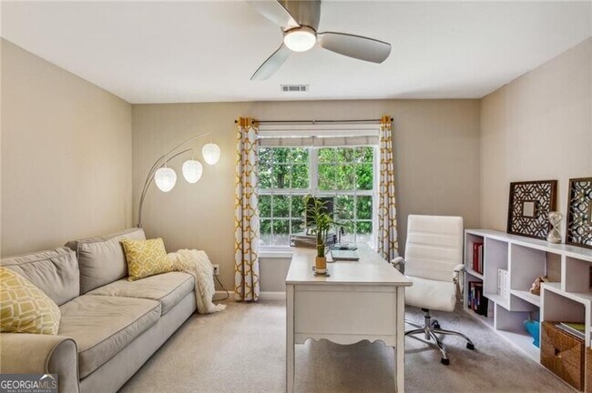 Building Photo - 1124 Promontory Dr