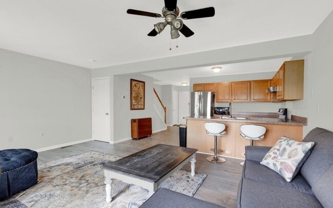 Building Photo - 81 Pebble Creek Dr