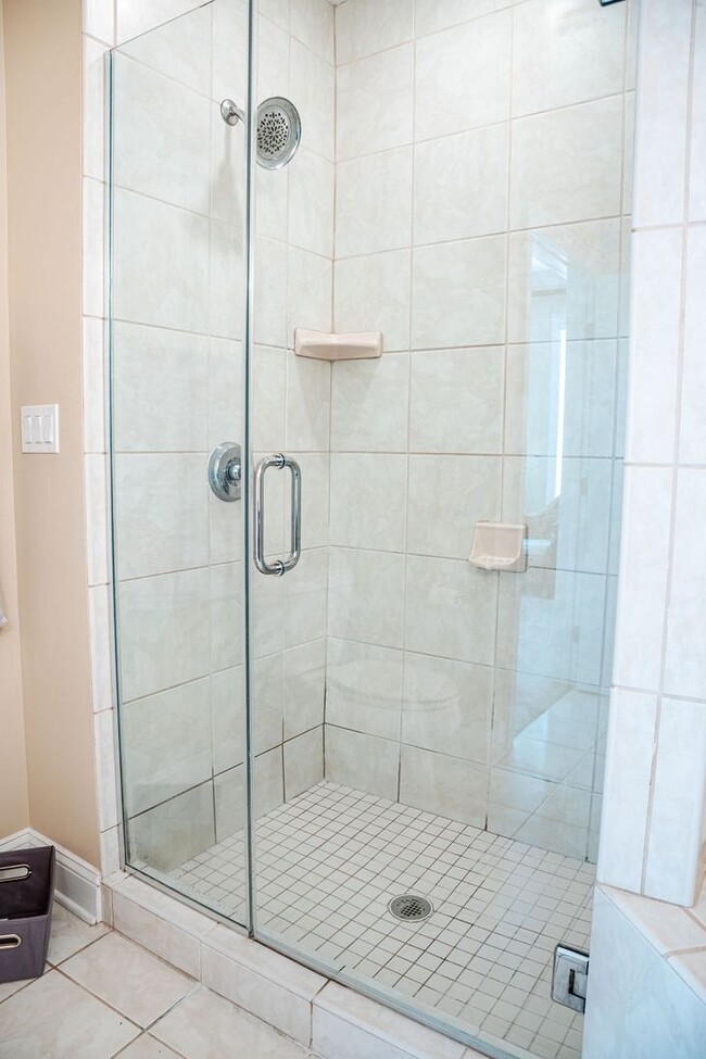 Building Photo - Luxurious Condo in Downtown Fayetteville