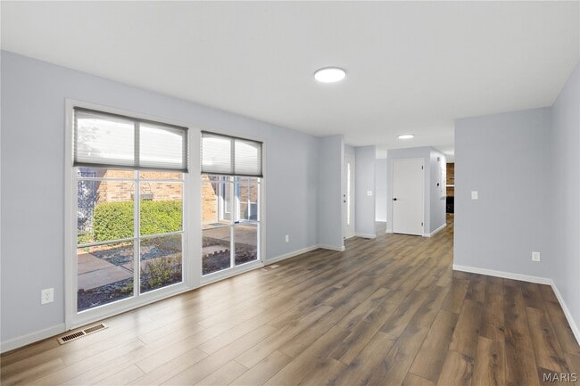 Building Photo - 606 Rue Montand Dr