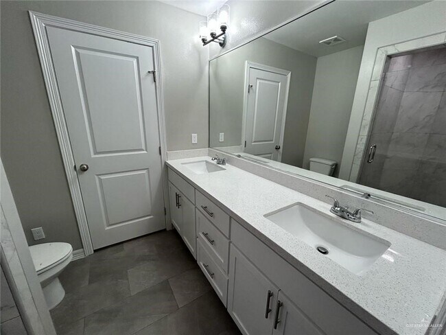 Building Photo - 7 Multi National