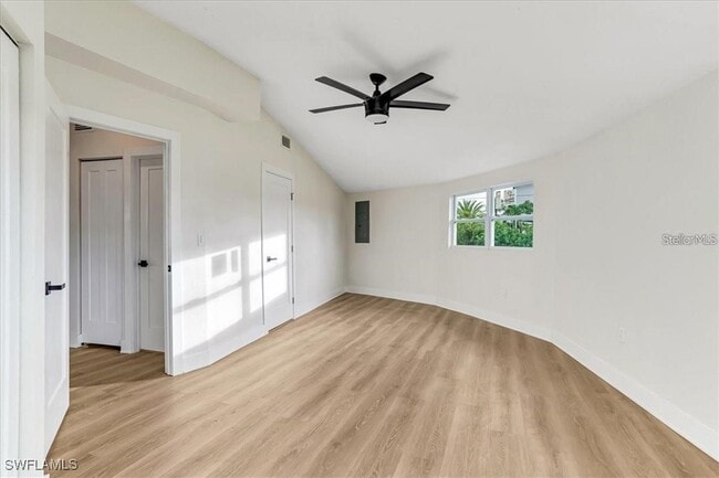 Building Photo - 190 Tarpon Rd