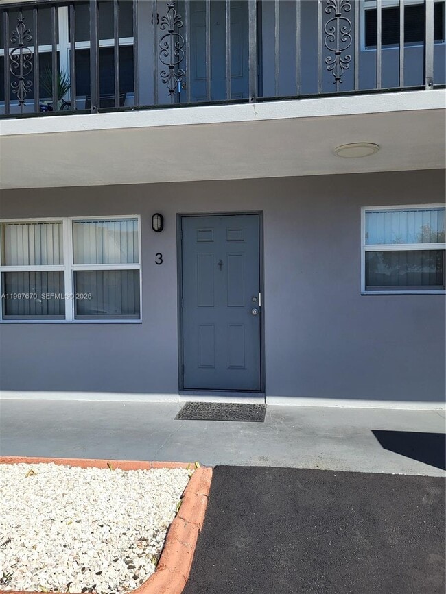 Building Photo - 1611 Green Ln