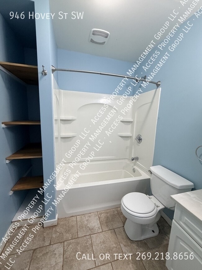 Building Photo - 946 Hovey St SW