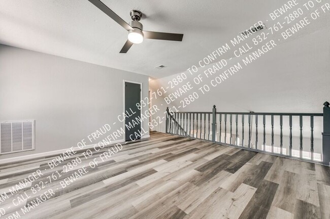 Building Photo - 8805 Wood Glen Dr