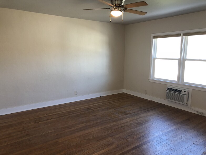 Living Room - 1383 Gordon Ave