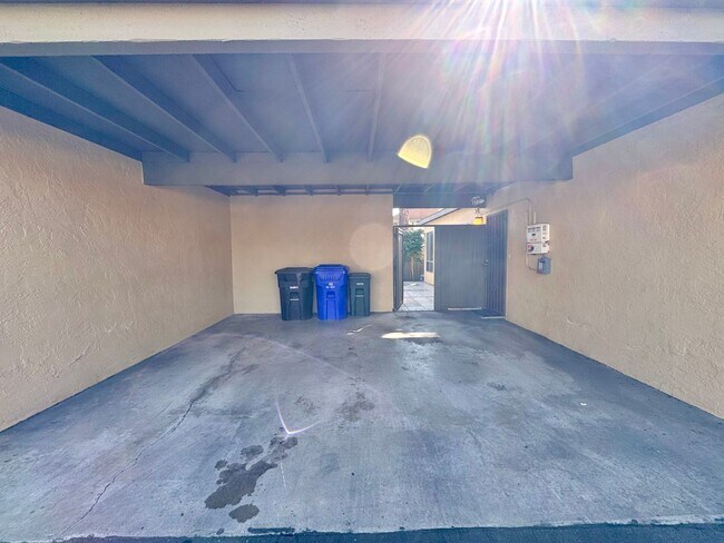 Building Photo - Beautiful 4Bd/2Ba located in Mira Mesa!