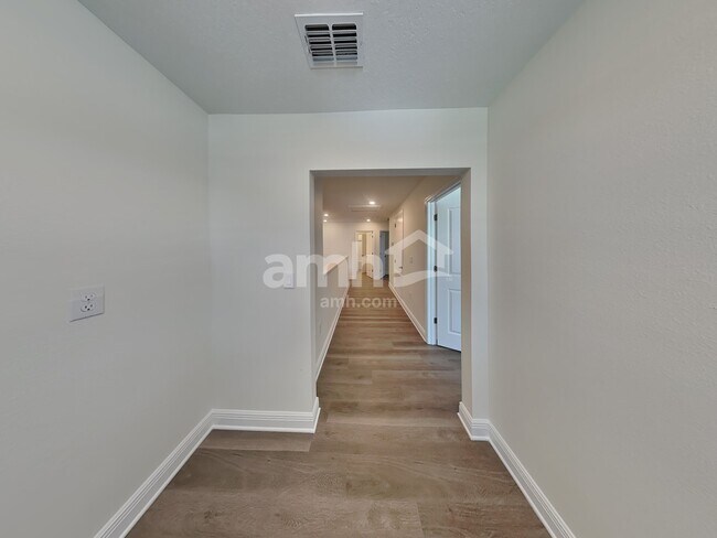 Building Photo - 3715 Center Cove Lane