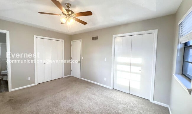 Building Photo - 7936 N Forest Ave