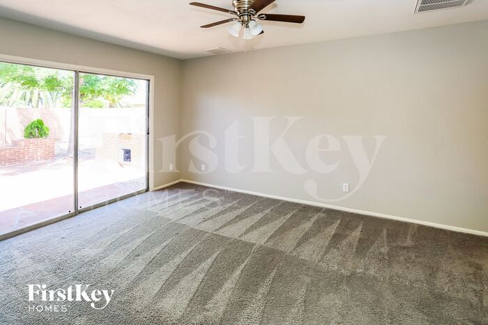 Building Photo - 5240 W Desert Cove Ave