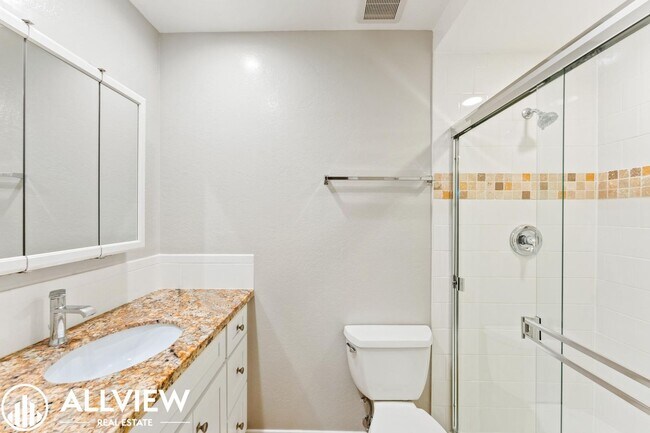 Building Photo - 16781 Bardon Ln