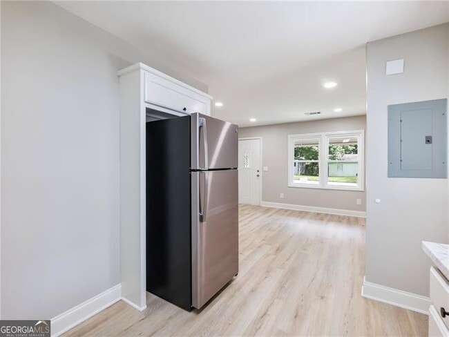 Building Photo - 2862 Argyle Dr NW