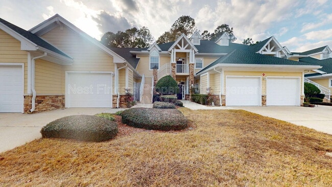 Building Photo - 330 N Shore Cir