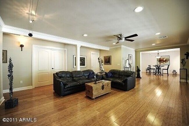 Building Photo - 4-bedroom Arcadia District