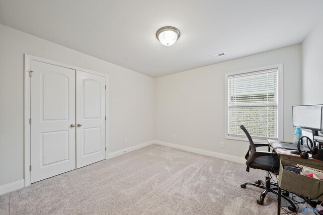Building Photo - 6077 Thorntons Way Cir NW