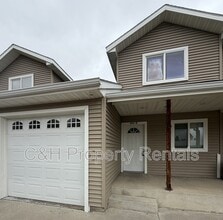 Building Photo - 406 1st St SE