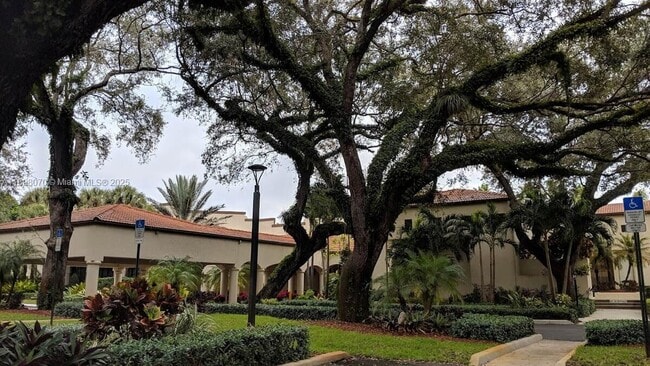 Building Photo - 1522 Whitehall Dr