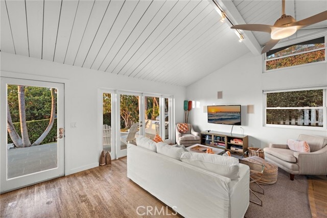 Building Photo - 595 Bluebird Canyon Dr