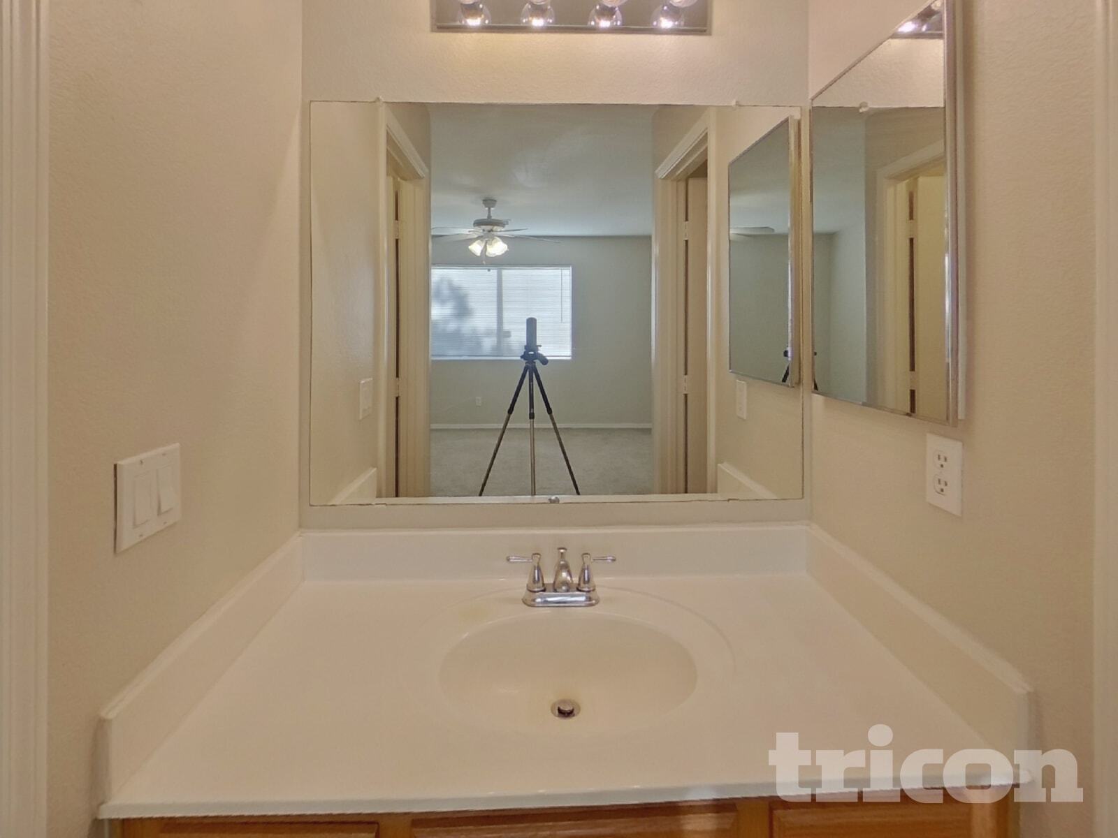 Building Photo - 21619 N 29th Dr