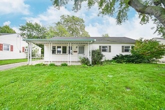 Building Photo - 2530 Bellfield St