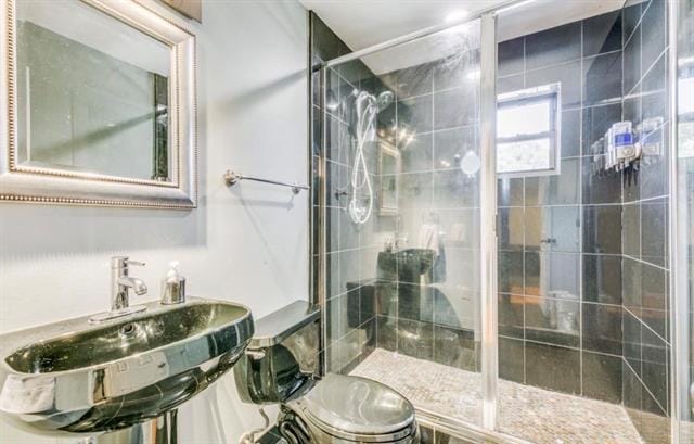 Building Photo - 5030 Lahoma St