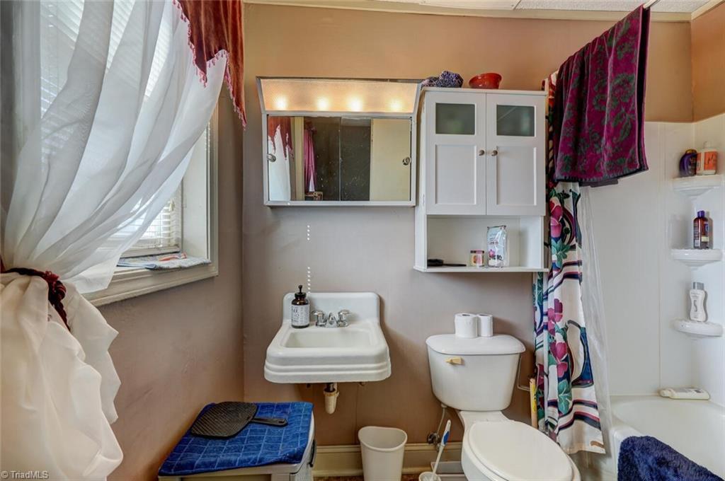 Building Photo - 5219 NC Highway 700