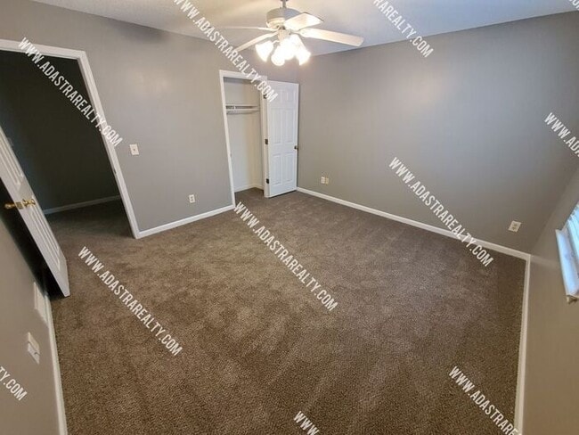Building Photo - Gorgeous Blue Valley Home-Available in JULY!!