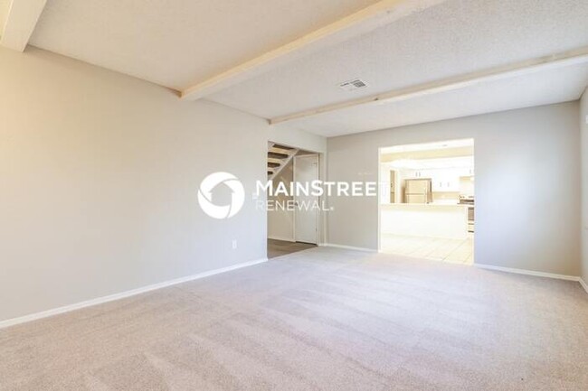 Building Photo - 1113 N Patterson Dr