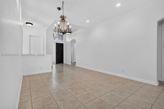 Building Photo - 5659 Via De La Plata Cir