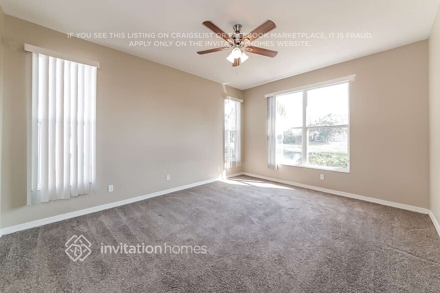 Building Photo - 205 39th St NE