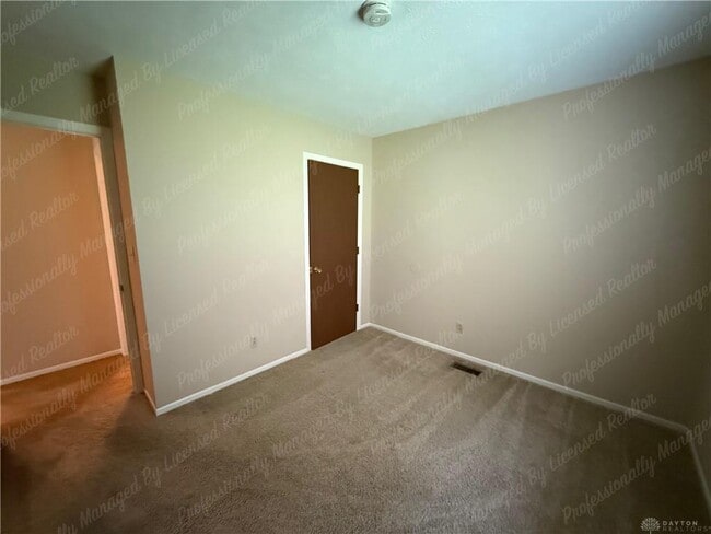 Building Photo - 4418-4420 Edelweiss Dr