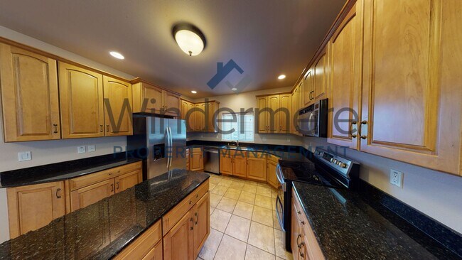 Building Photo - 1827 SE Bliss Ln