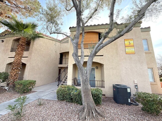 Building Photo - Spacious 1bed/1bath copndo on the 1st floor!