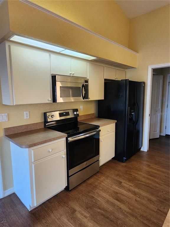 Building Photo - 391 Azui St