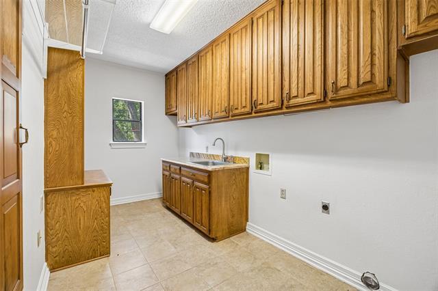 Building Photo - 2920 Burney Ln