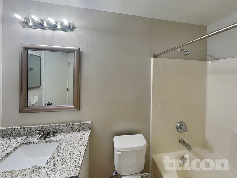 Building Photo - 12617 Parkbury Dr