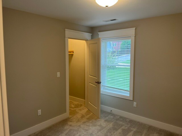 Building Photo - 111 Ellis Ln